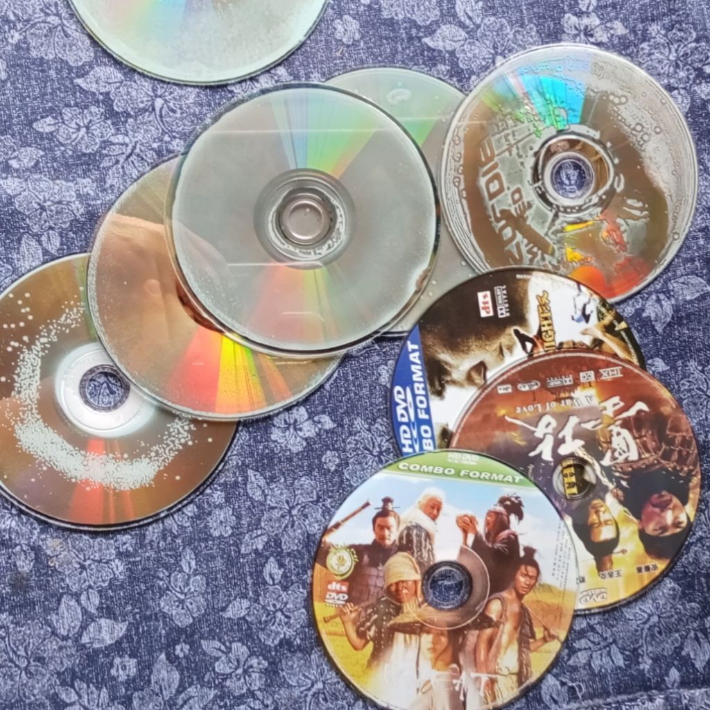 CD DVD CDRW Bekas Rusak Hanya Untuk Dekorasi Prakarya DIY Hiasan, Minimum Order Per 20pcs