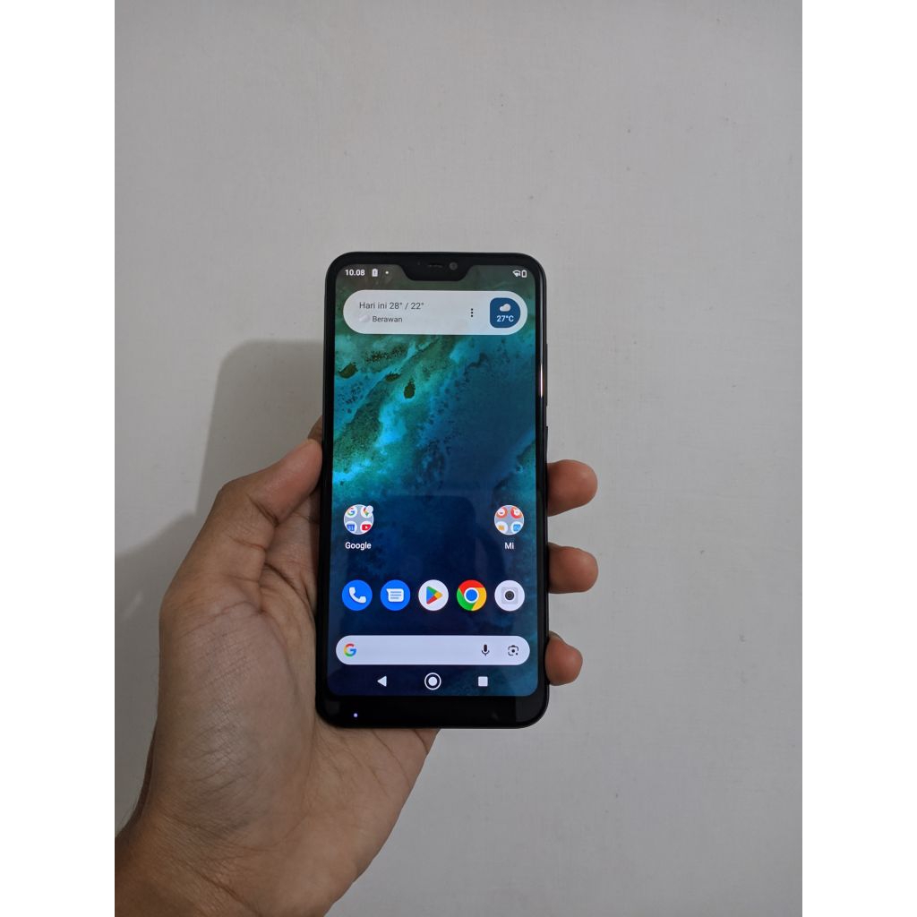 HP ONLY NEGO Xiaomi Mi A2 Lite-Seken 4/64 100% sesuai gambar