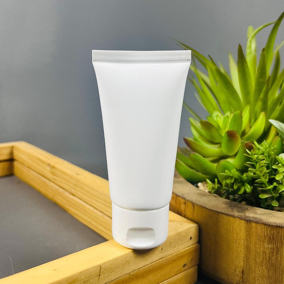 Botol Tube 30 Ml Putih Pendek / Botol Tube Fliptop 30 Ml / Botol Tube Kosmetik 30 Ml