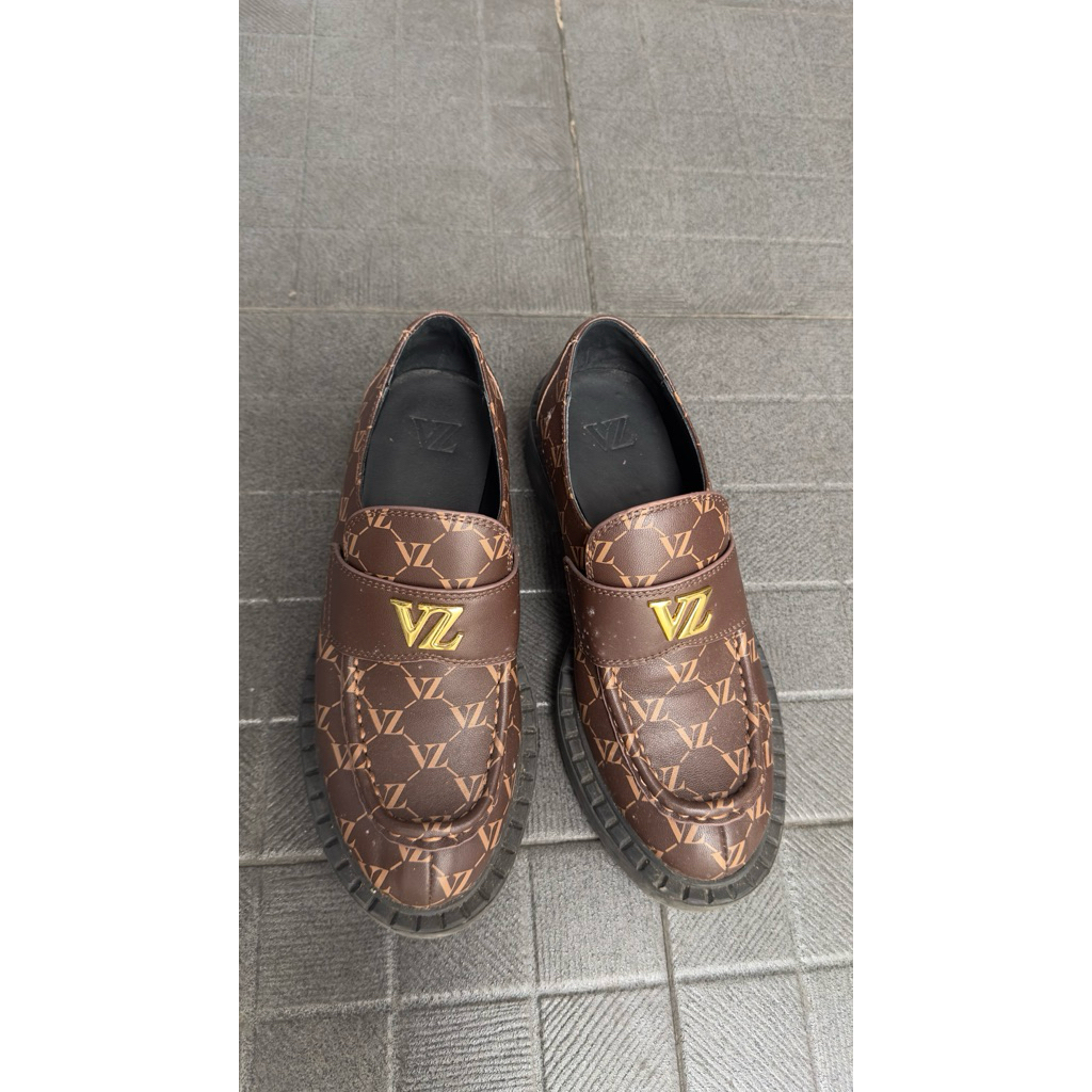 pl sepatu vivi zubedi size 38