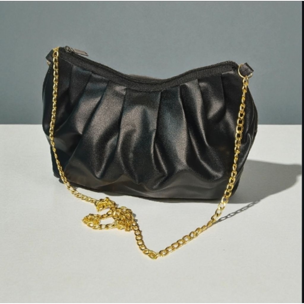 TIARA || Tas selempang wanita tali rantai. Tas kekinian