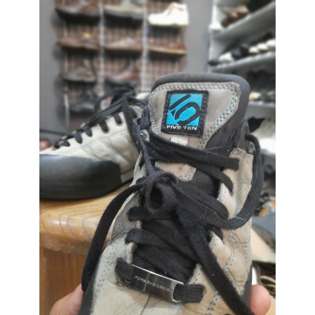 Sepatu Sepeda non cleat FIVE TEN Porsche Design size 40