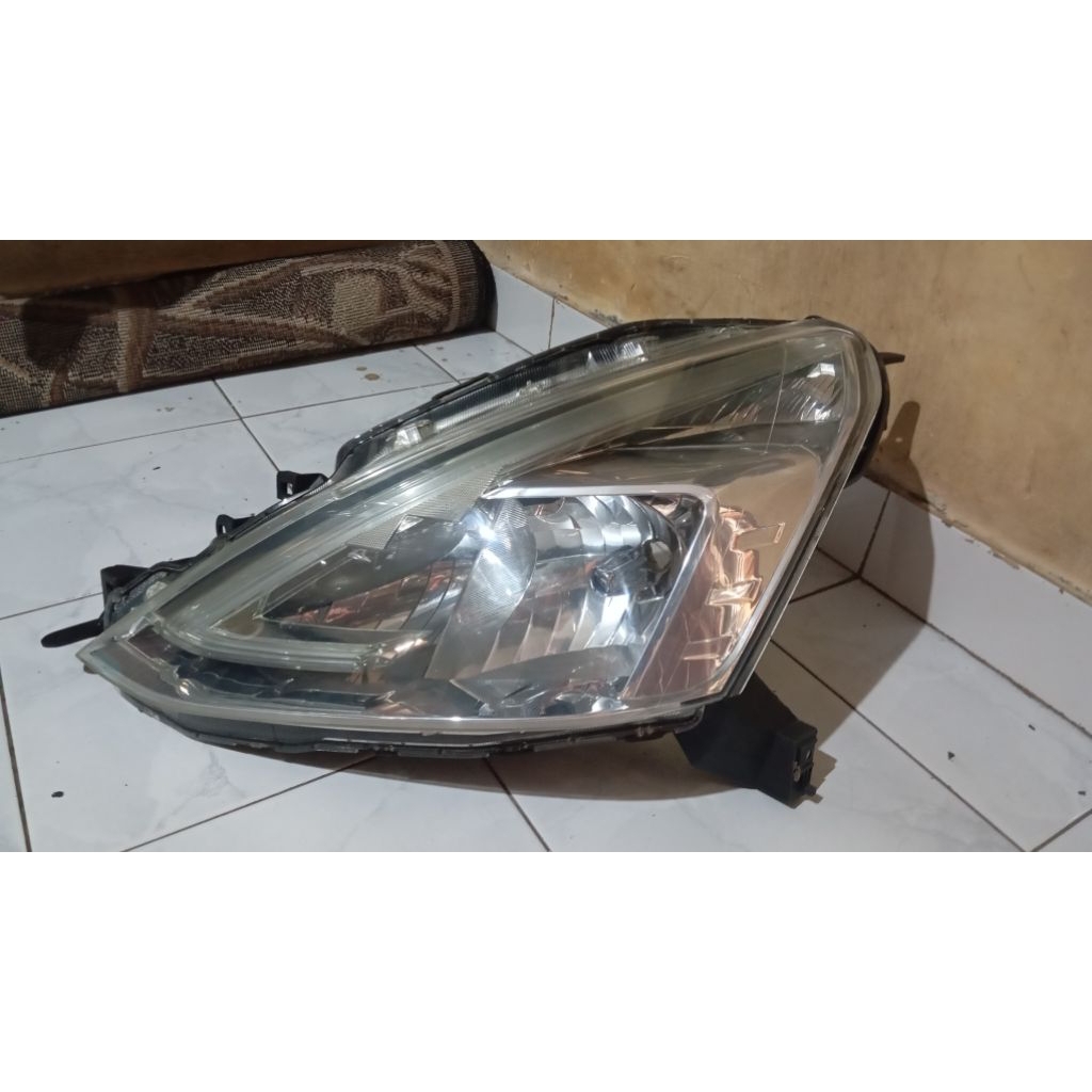 Headlamp Grand Livina 2013-2018