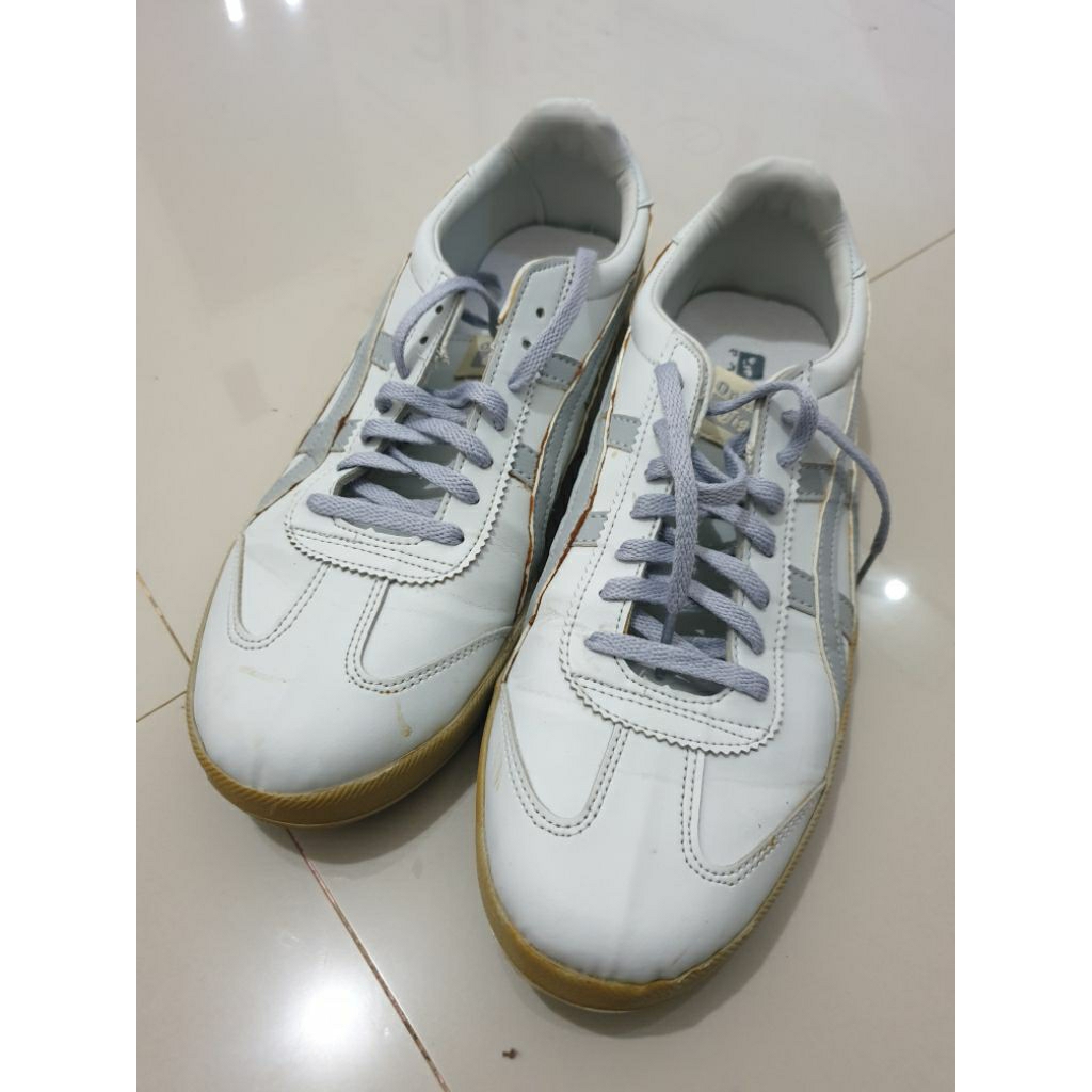 Preloved sepatu pria slip on size 43