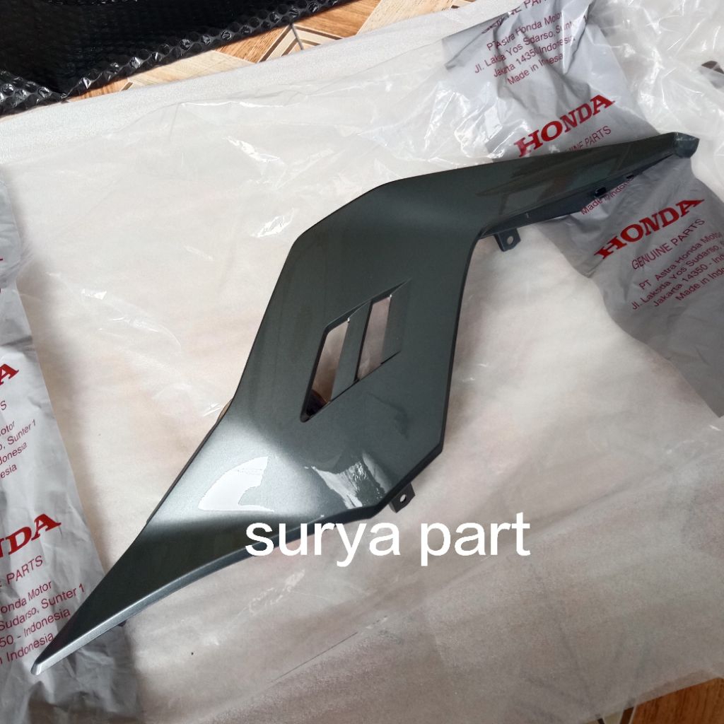 cover body belakang CBR150 CBR150R K45R grey abu abu original