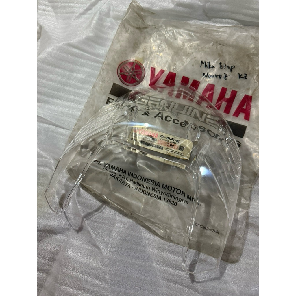 Mika Lampu Belakang Stop Yamaha Nouvo Z 2d5- H4743-00