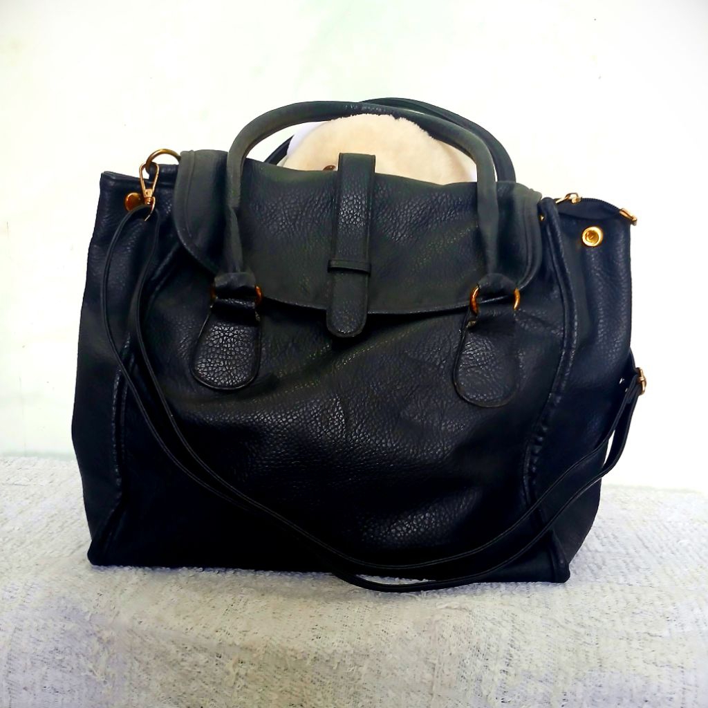 tas shoulder/sling dari kulit no brand pl