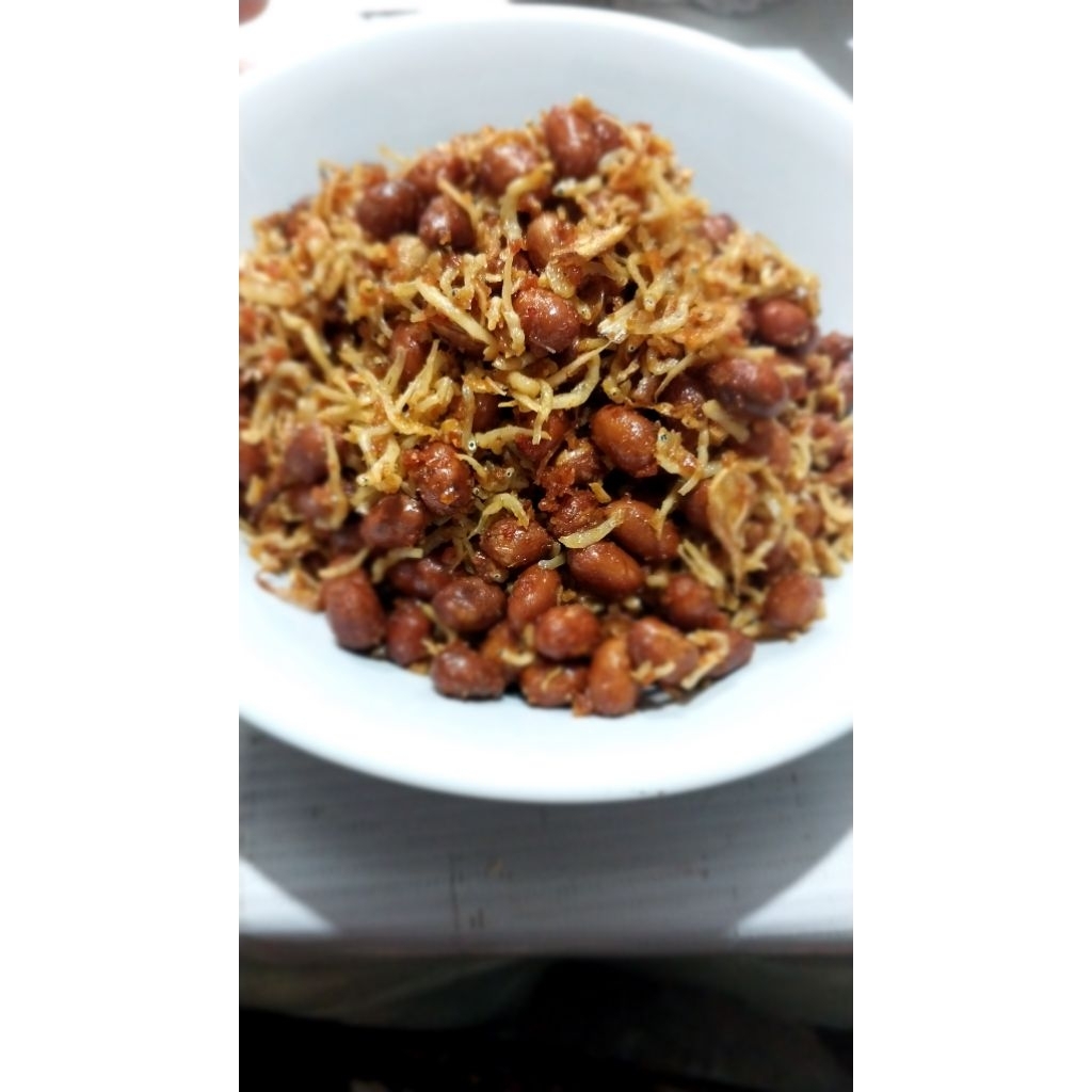 Teri medan kacang balado