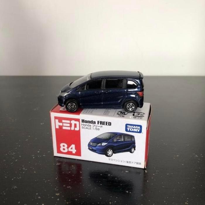 Tomica 84 Honda FREED Reguler