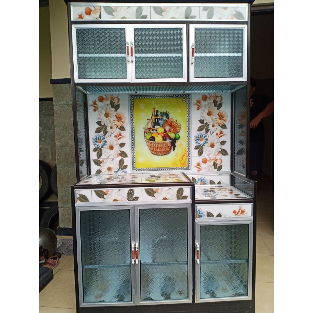 rak piring 3pintu bahan full alumunium & kaca