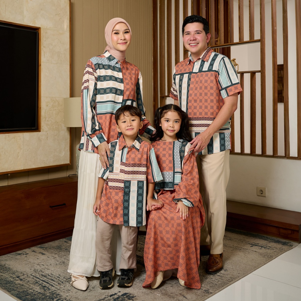 ZM Zaskia Mecca - Sarimbit Family Set Inisial 3 Blouse Muslim Wanita, Kemeja Koko Pria Anak - Edisi 