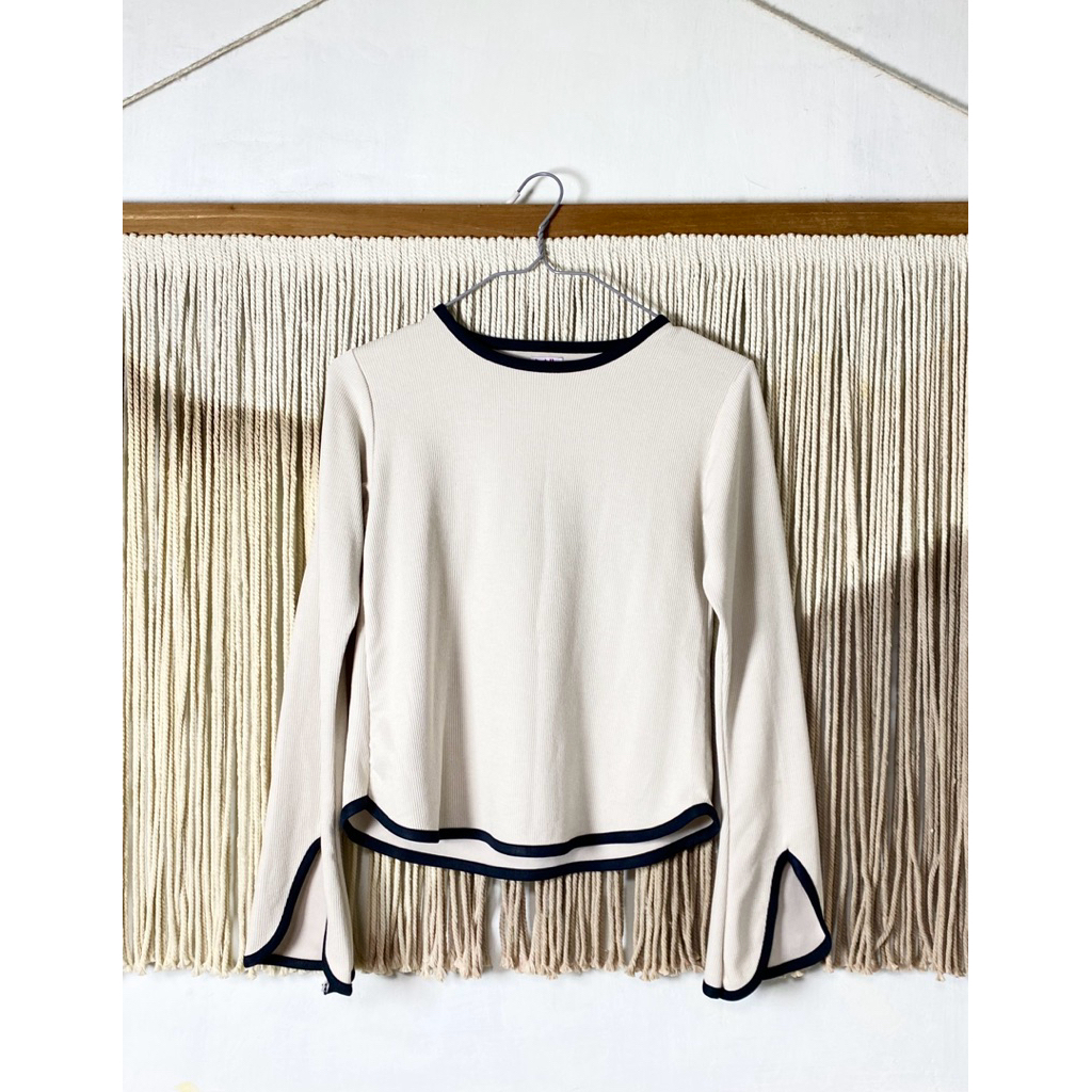 Preloved "One Set Knit"