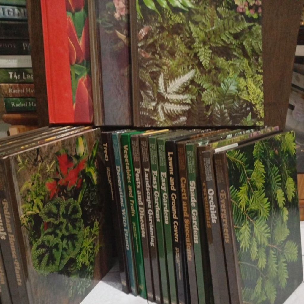 The Time~Life Encyclopedia of Gardening