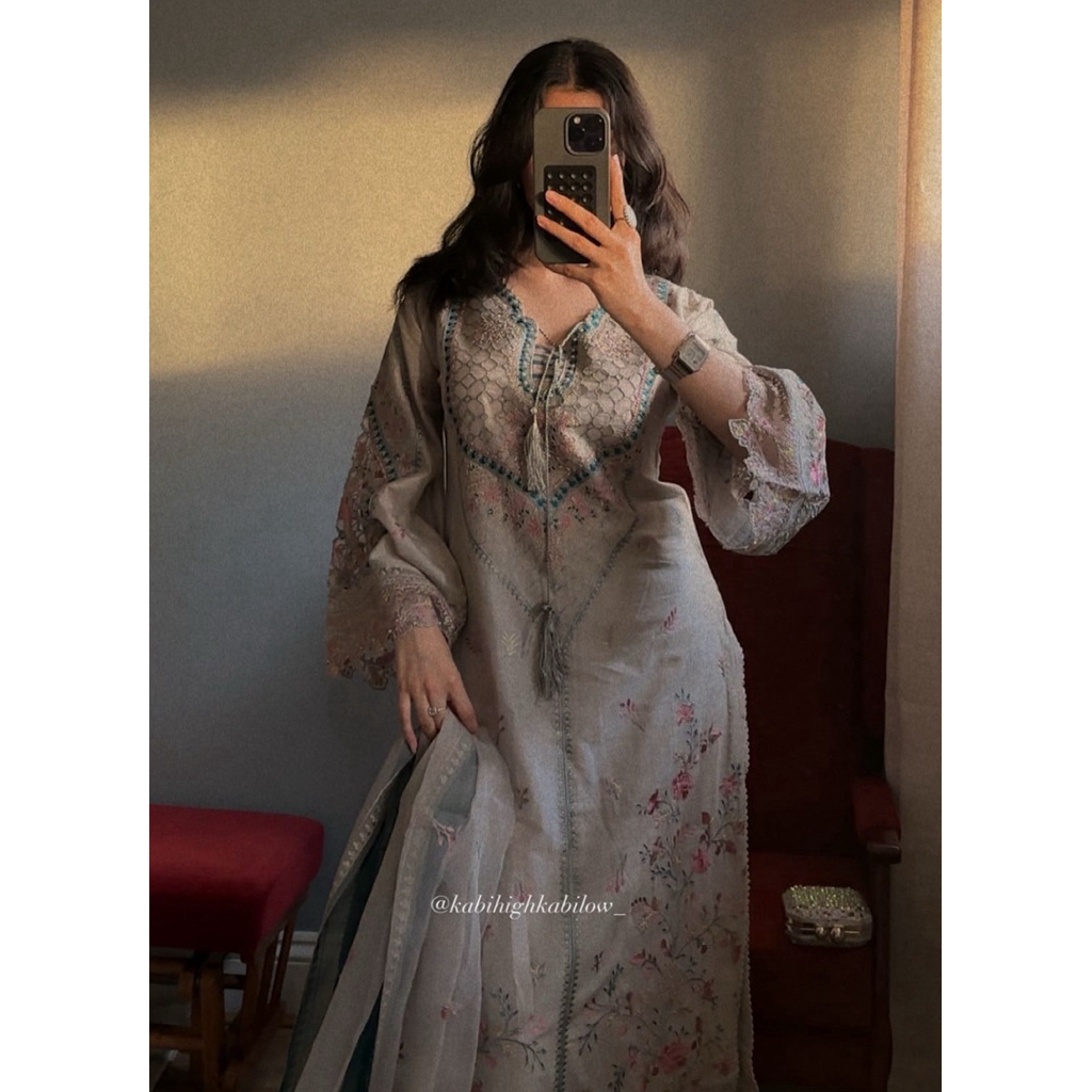 Lawn kurti set pakistan