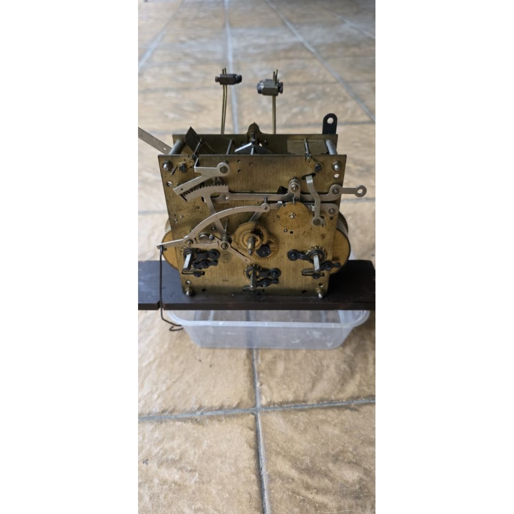 Mesin Jam 3 lubang bunyi perempatan jalan normal logo JUNGHANS W64 Germany