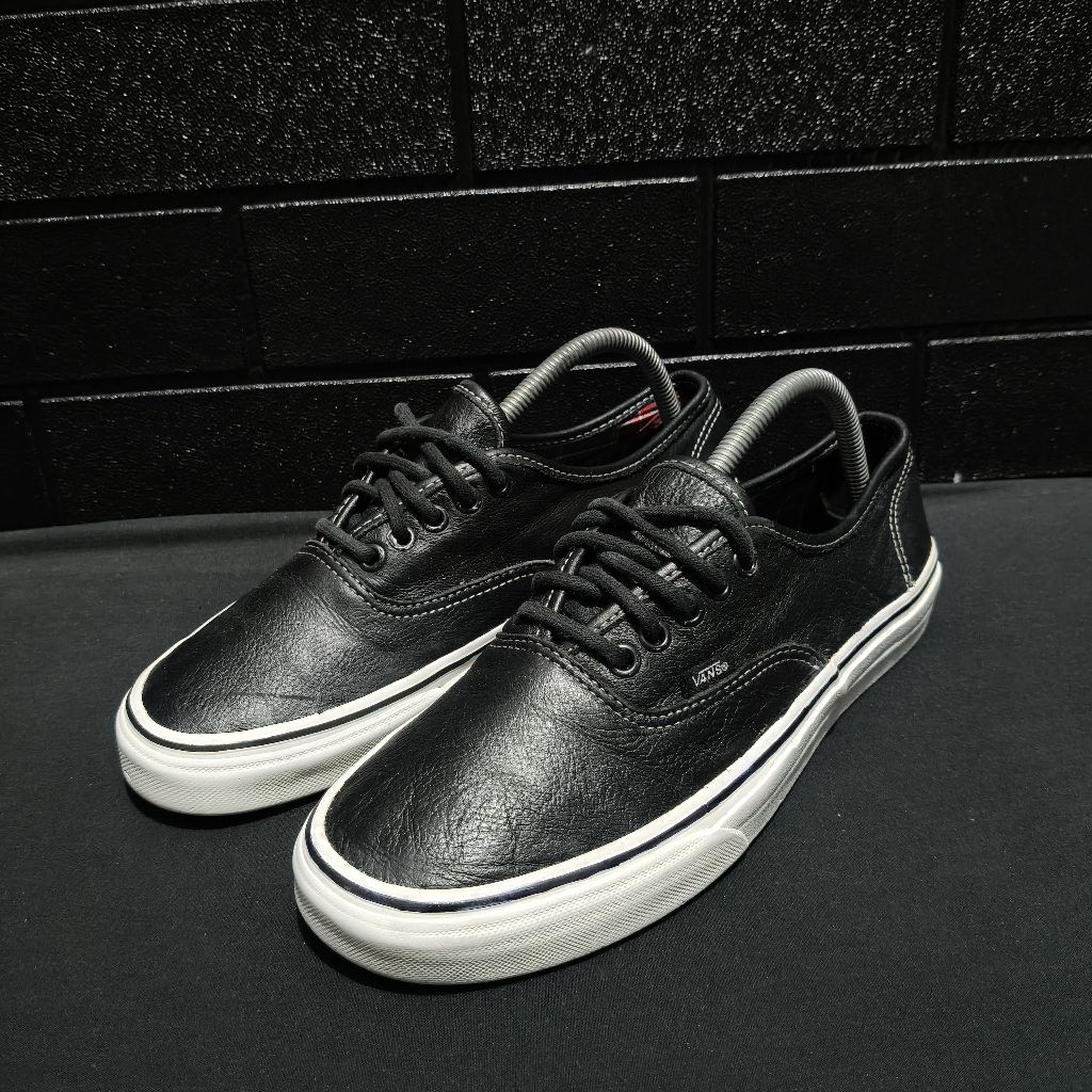 Vans Authentic Leather Black White