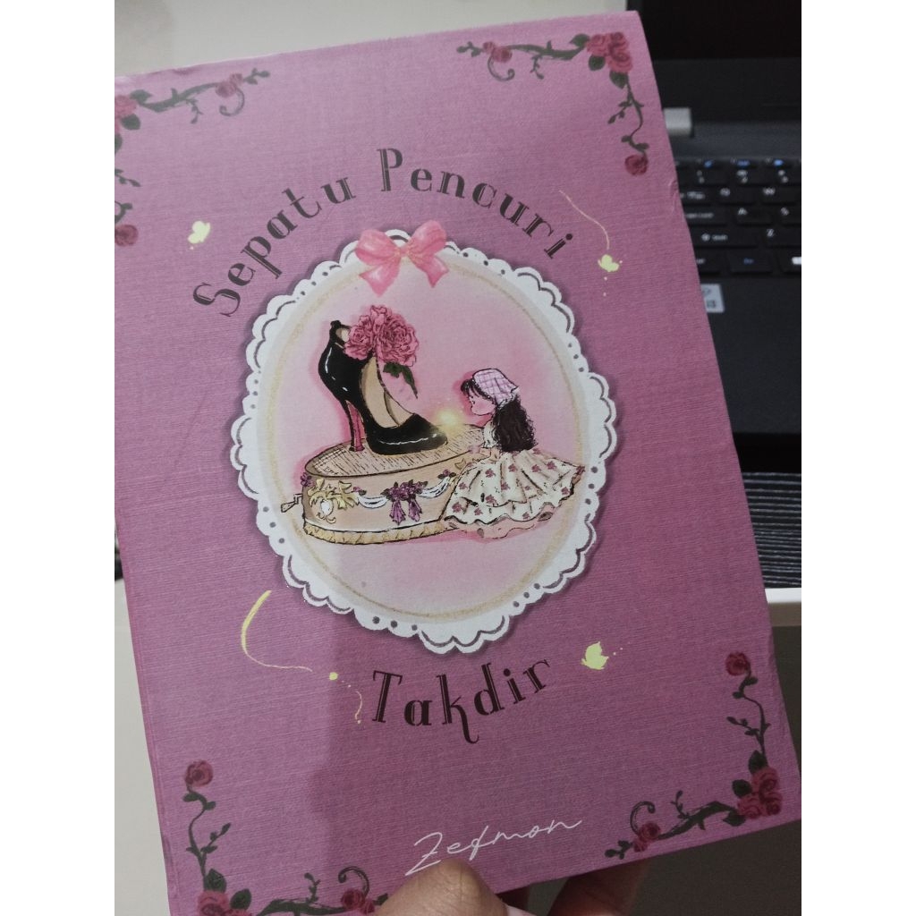 Pre-loved Novel "Sepatu Pencuri Takdir" karya Zefmon