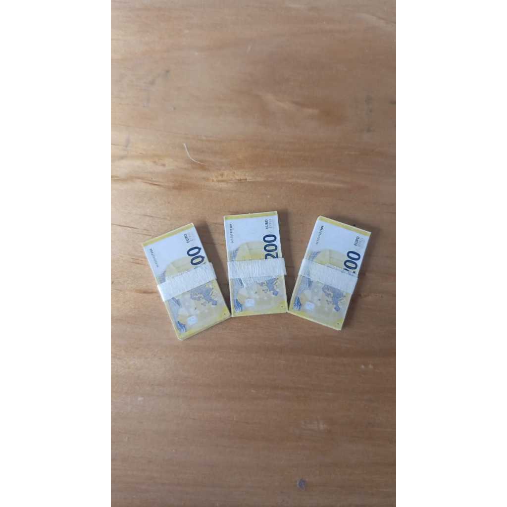 Miniatur Replika dalam 1 bundel isi 5 lembar Uang 200 euro  / Uang Mainan / UANG MAINAN REPLIKA UANG