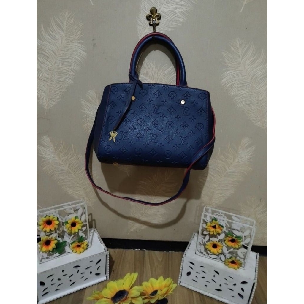 LV Montaigne Monogran Navi Ɓlue