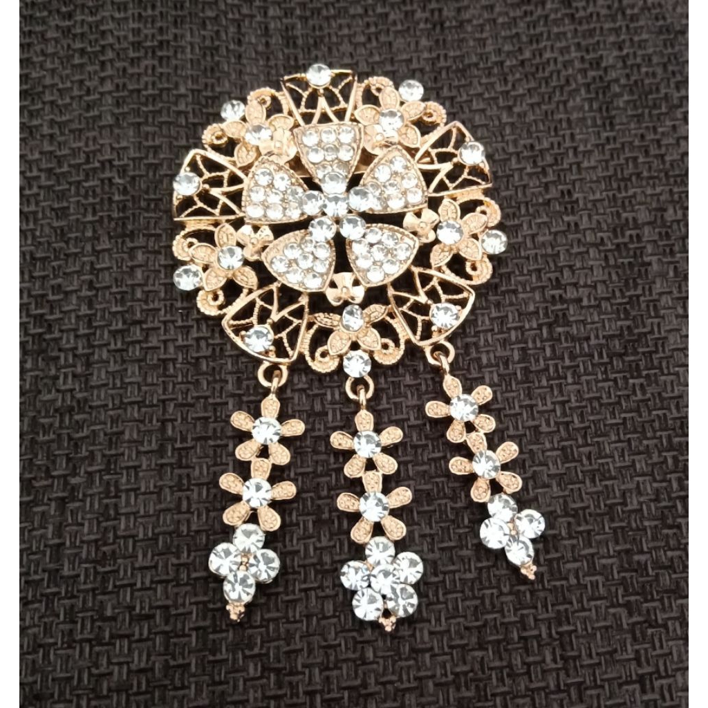 Bross Kebaya (besar)