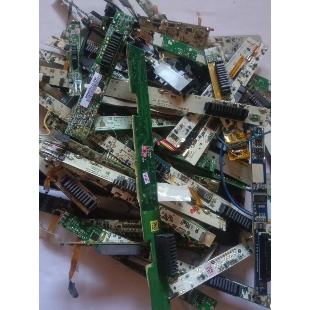 93 pcs bms bekas copotan baterai laptop kondisi tidak di ketahui