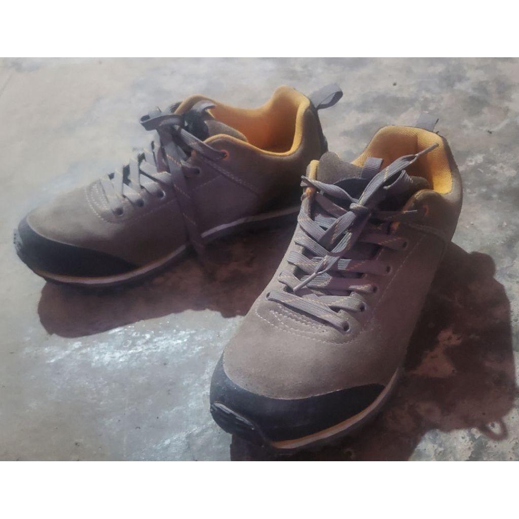 SEPATU EIGER BUGLE VIBRAM PRELOVED