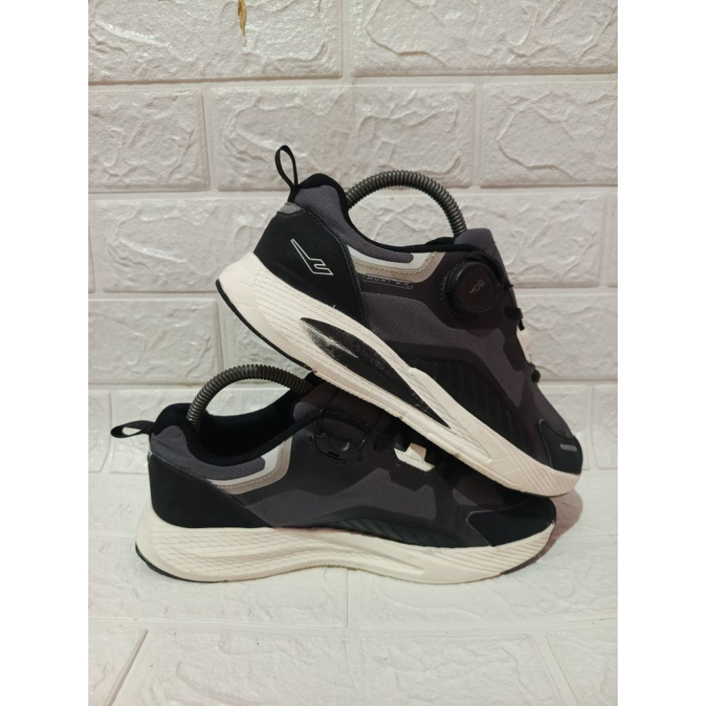Sepatu Sneakers Prospecs Most BK boa system size - 39 fit to 40