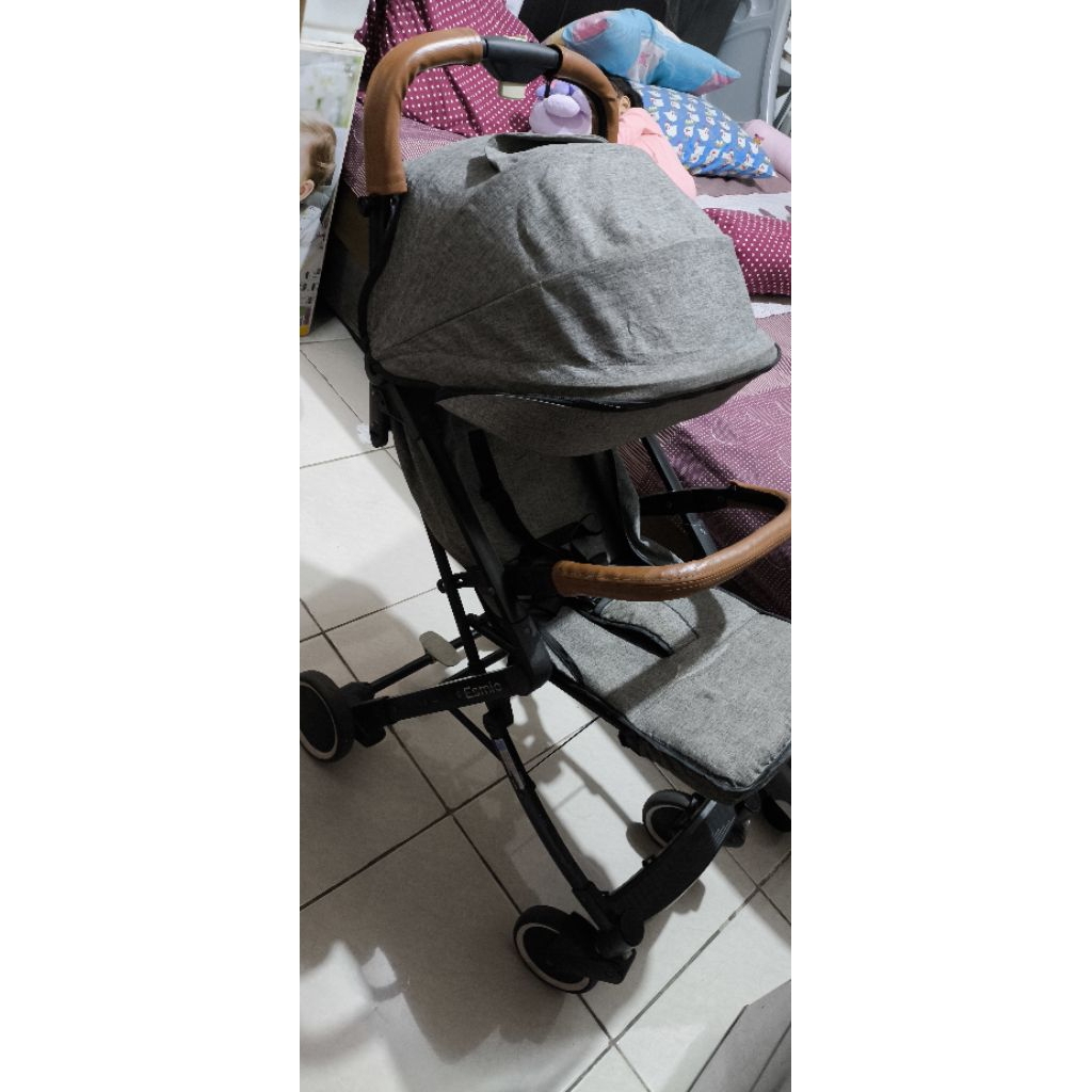 Preloved Stroller Baby Does Esmio