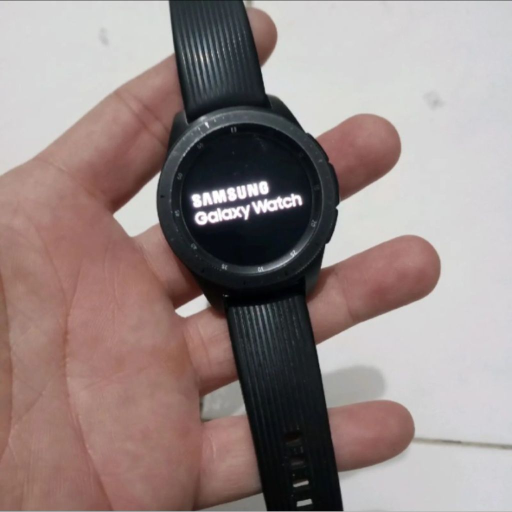 Second Samsung Galaxy Watch 1 42mm resmi batangan mulus Murah Meriah 