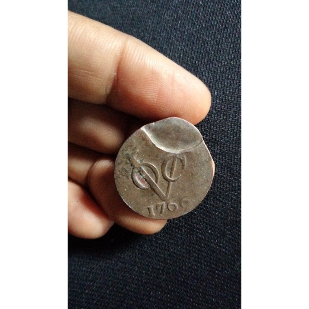 benda kuno antik tembaga eror koin eror