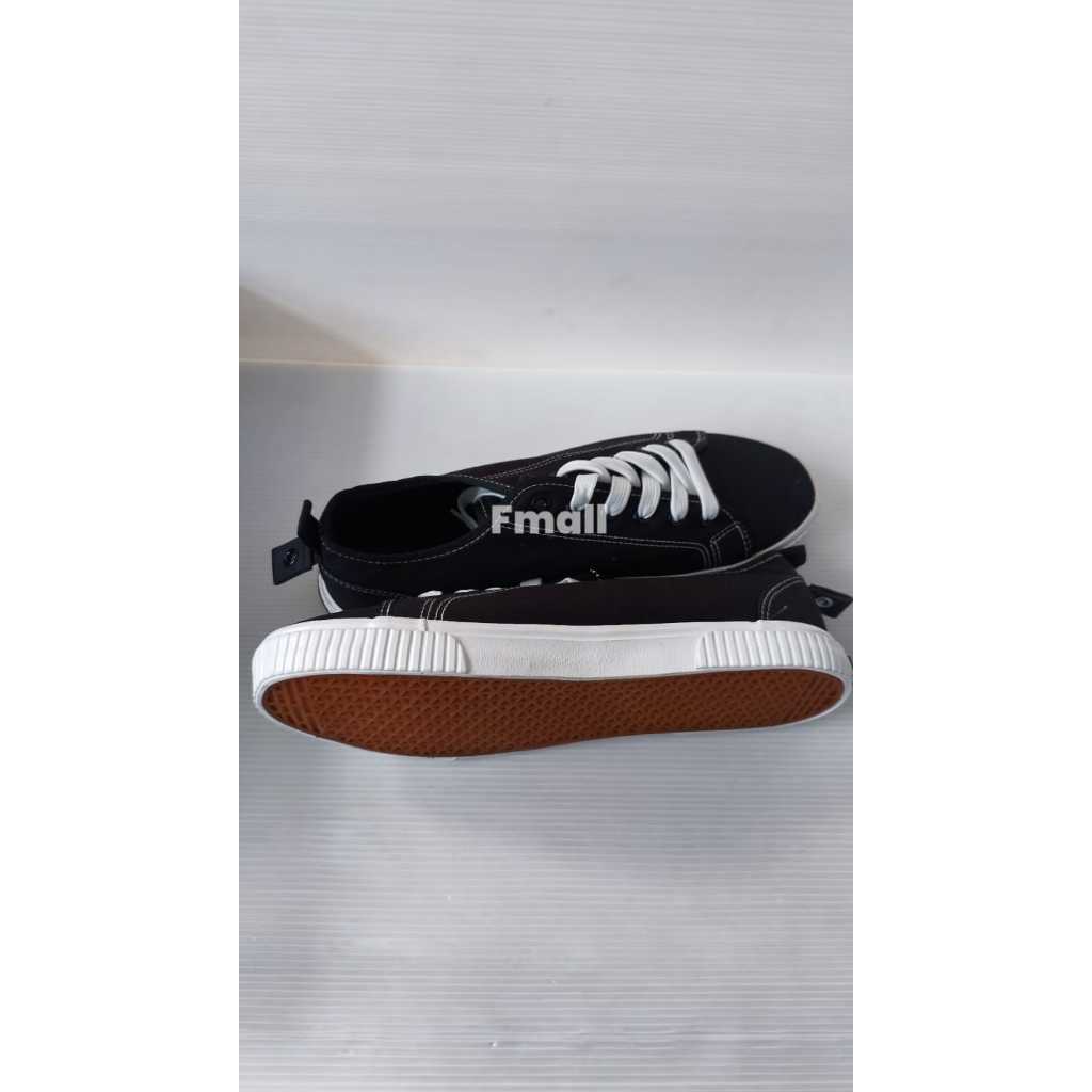 Ashburn Airwalk Original . warna white black . sepatu tali sneaker