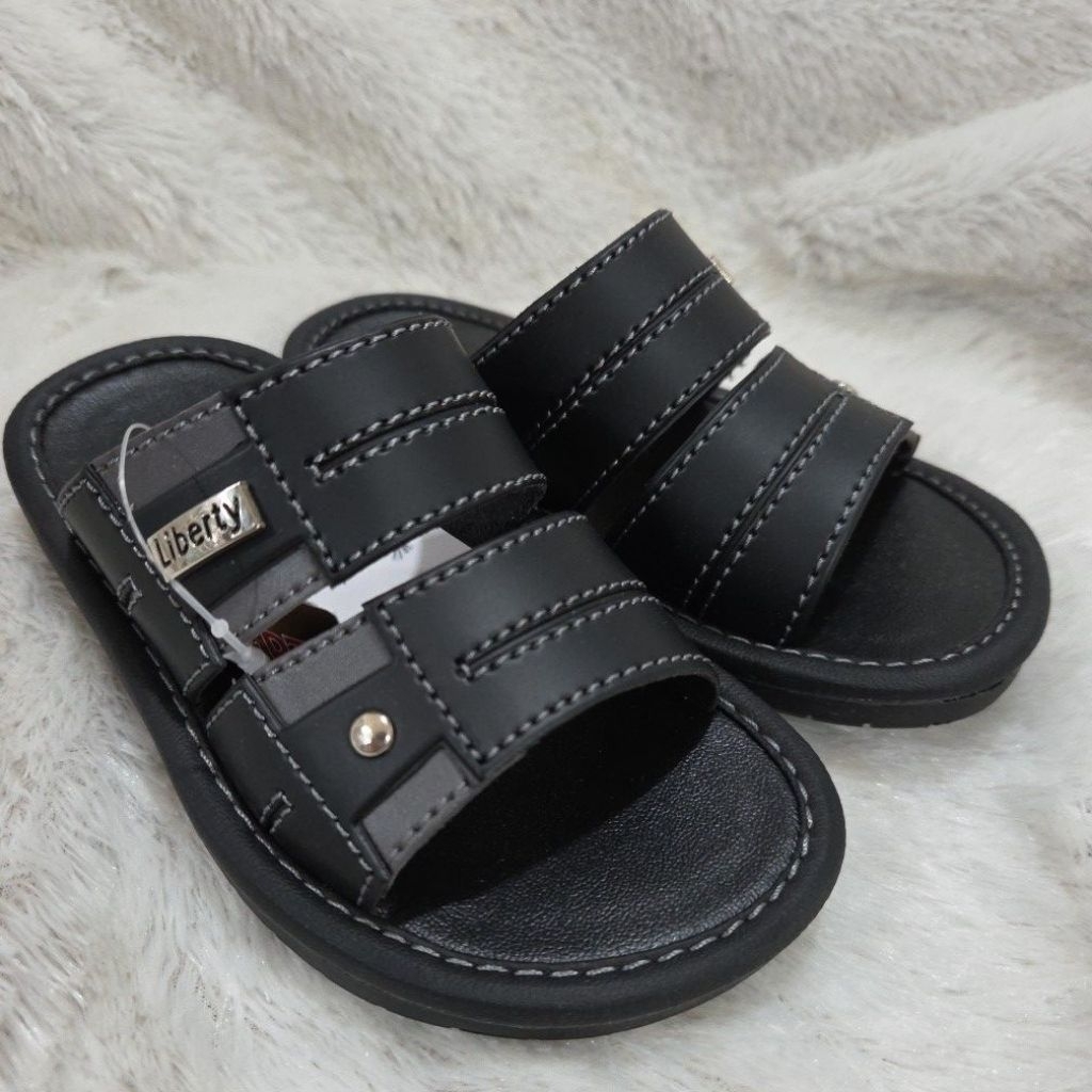 Sandal tali dua anak laki laki Liberty hitam dan coklat