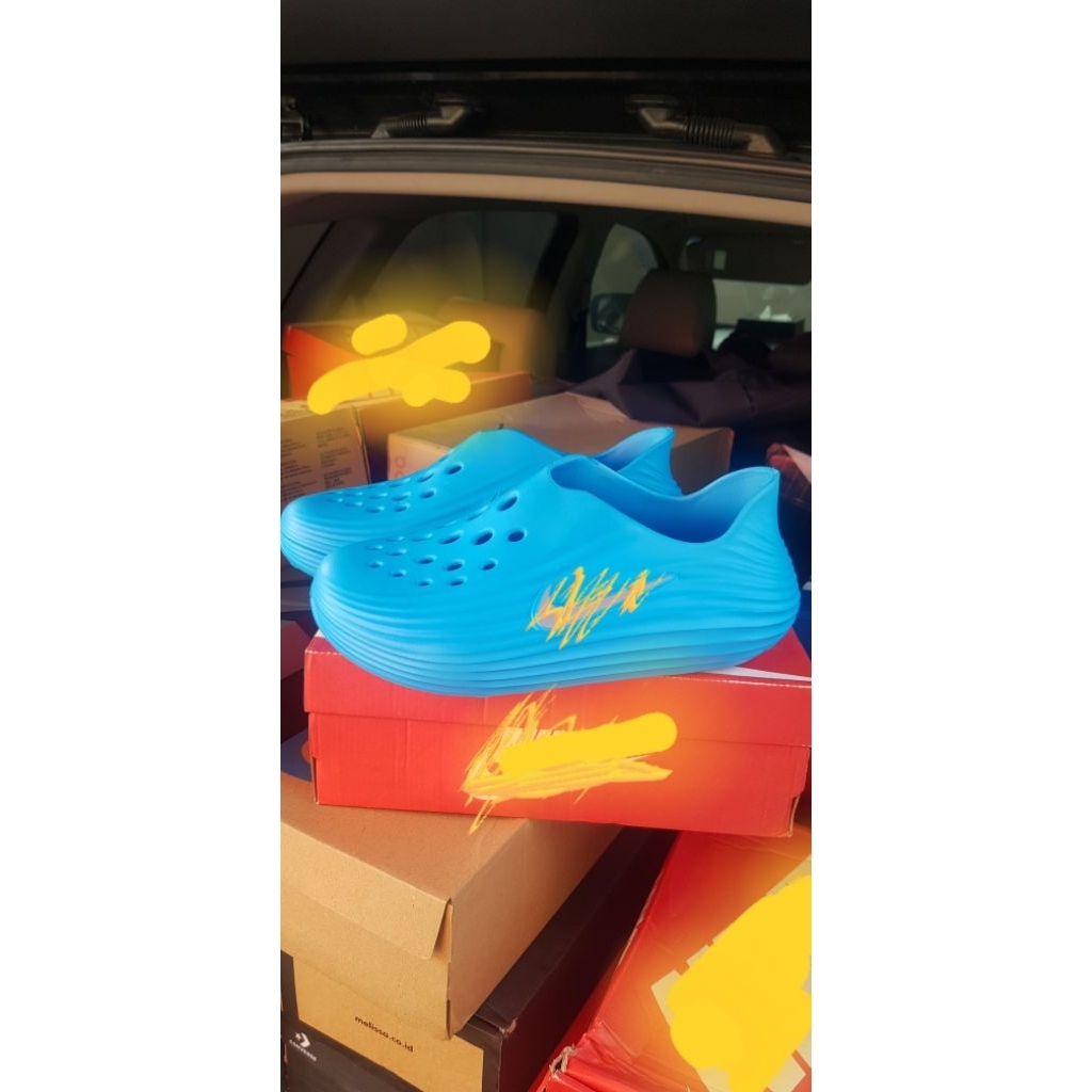 naiki reakt X rejuvn 8 shoes ice blue size 42