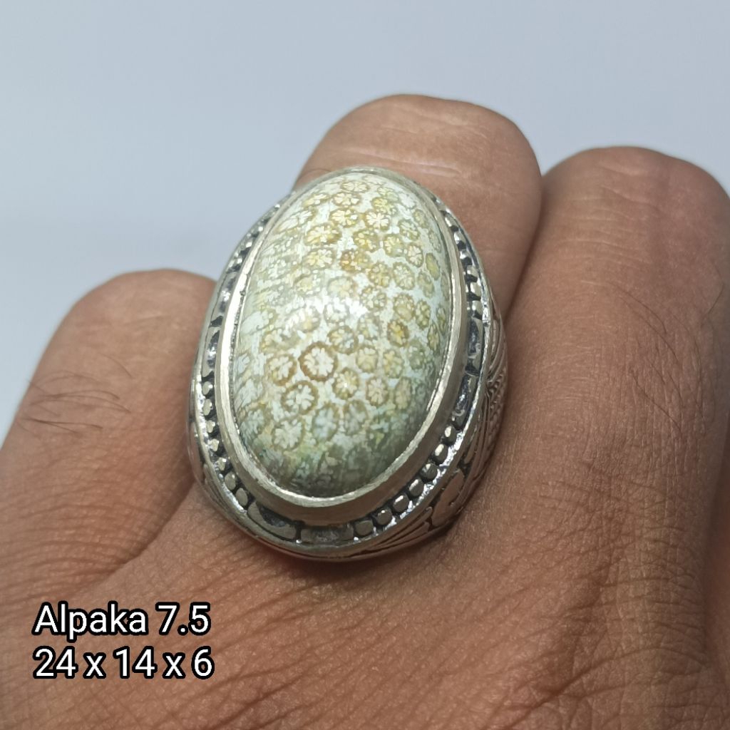 Akik Teratai Hijau.