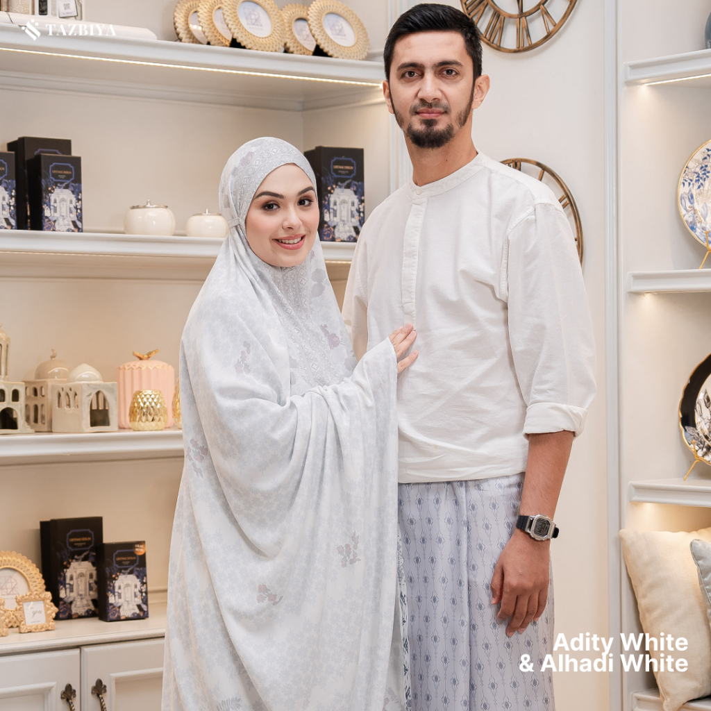 TERBARU TAZBIYA - GIFT SET COUPLE MUKENA & SARUNG (RAYA HAMPERS GIFT BOX RAYA COUPLE ISI MUKENA DAN