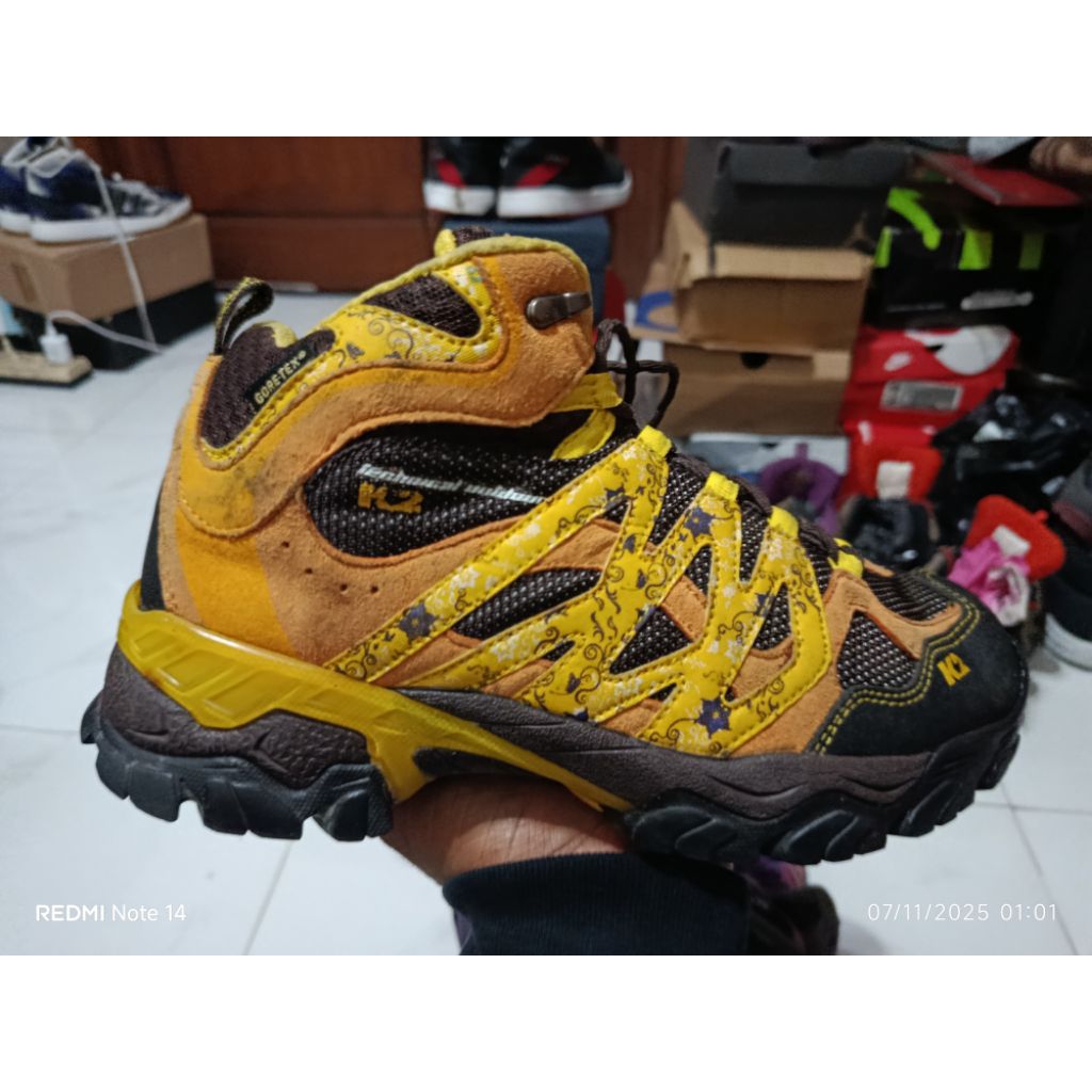 sepatu outdoor second K2 Gore-tex