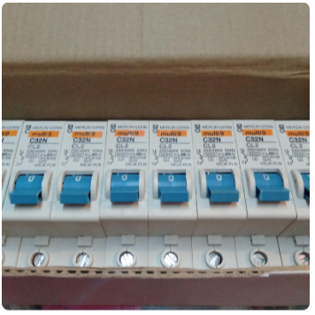 MCB 2A MERLIN GERIN BIRU