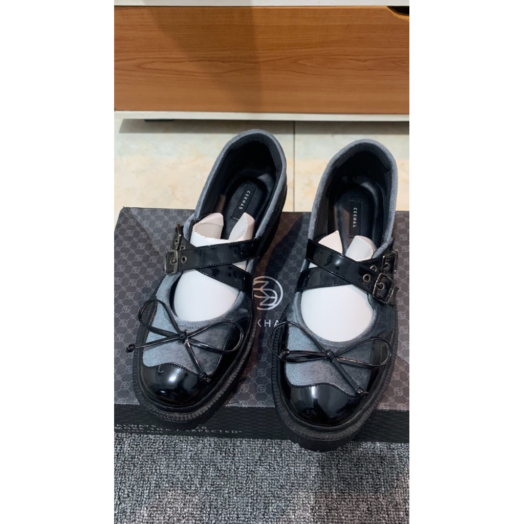 Preloved Cekhas Jisoo Blueish Grey Shoes Wanita GIRL CRUSH Collection