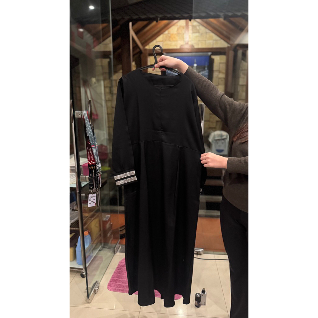 abaya hitam set hijab syar'i READY HITAM COKLAT SOLD