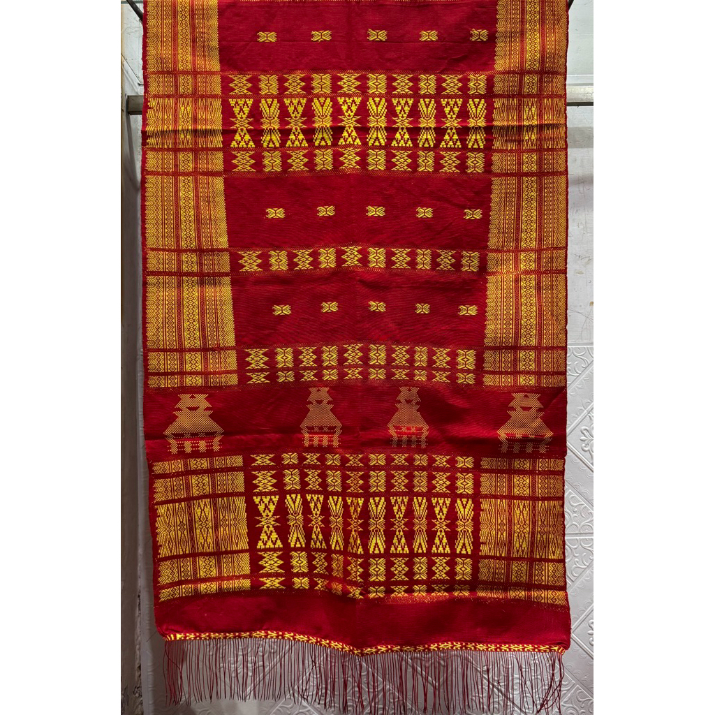 UIS NIPES TENUN   / UIS ADAT KARO