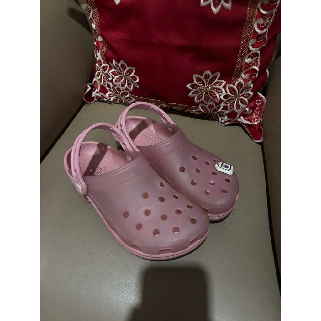 free jibbitz crocs classic frosted clog original preloved