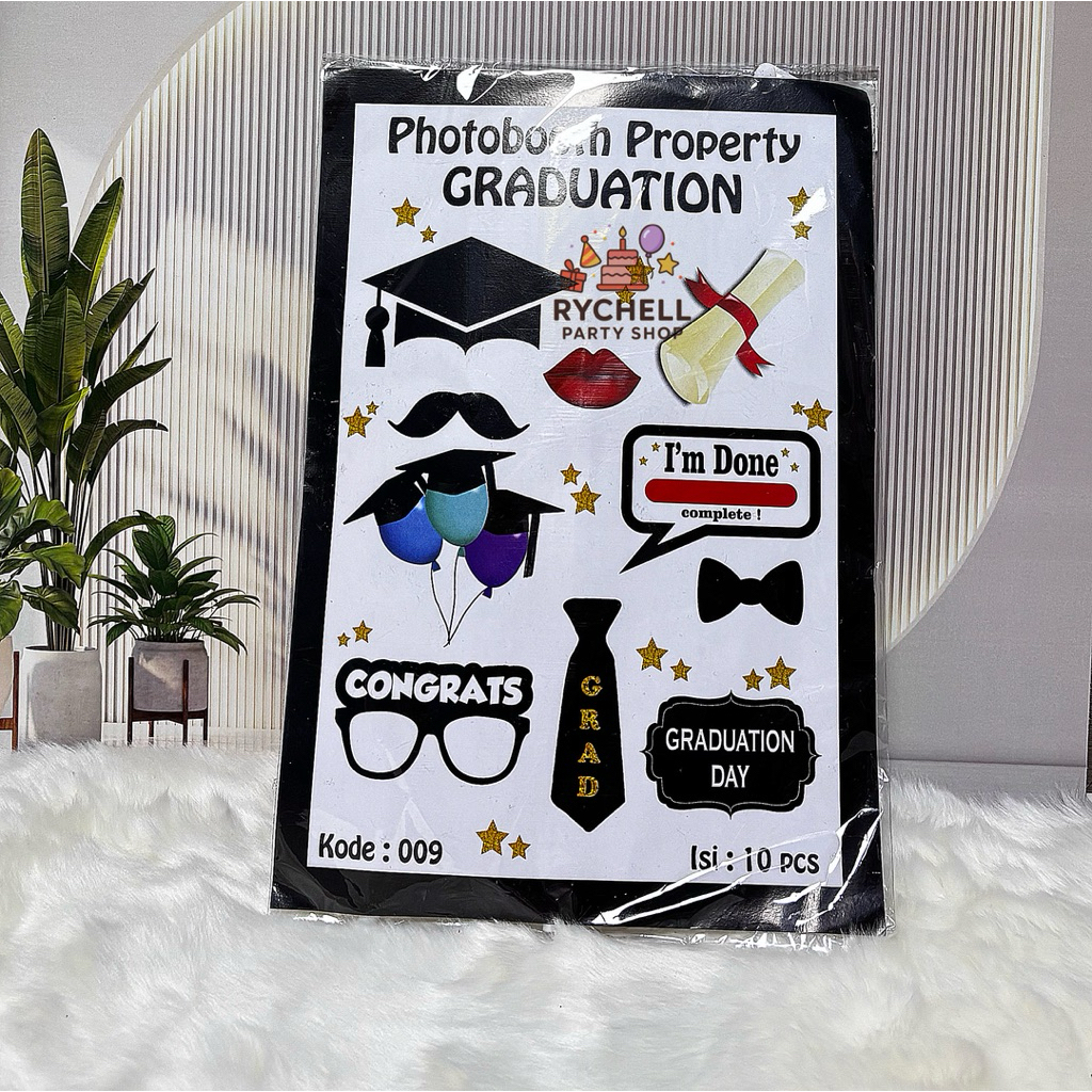 PHOTOBOOTH PROPERTY GRADUATION  | PROPERTI PHOTOBOOTH UNTUK ACARA WISUDA