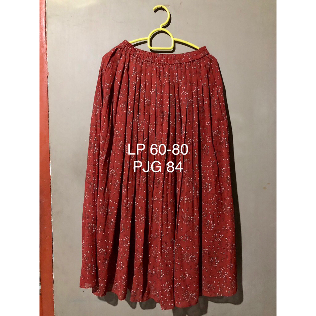 UNIQLO Rok Plisket Bunga