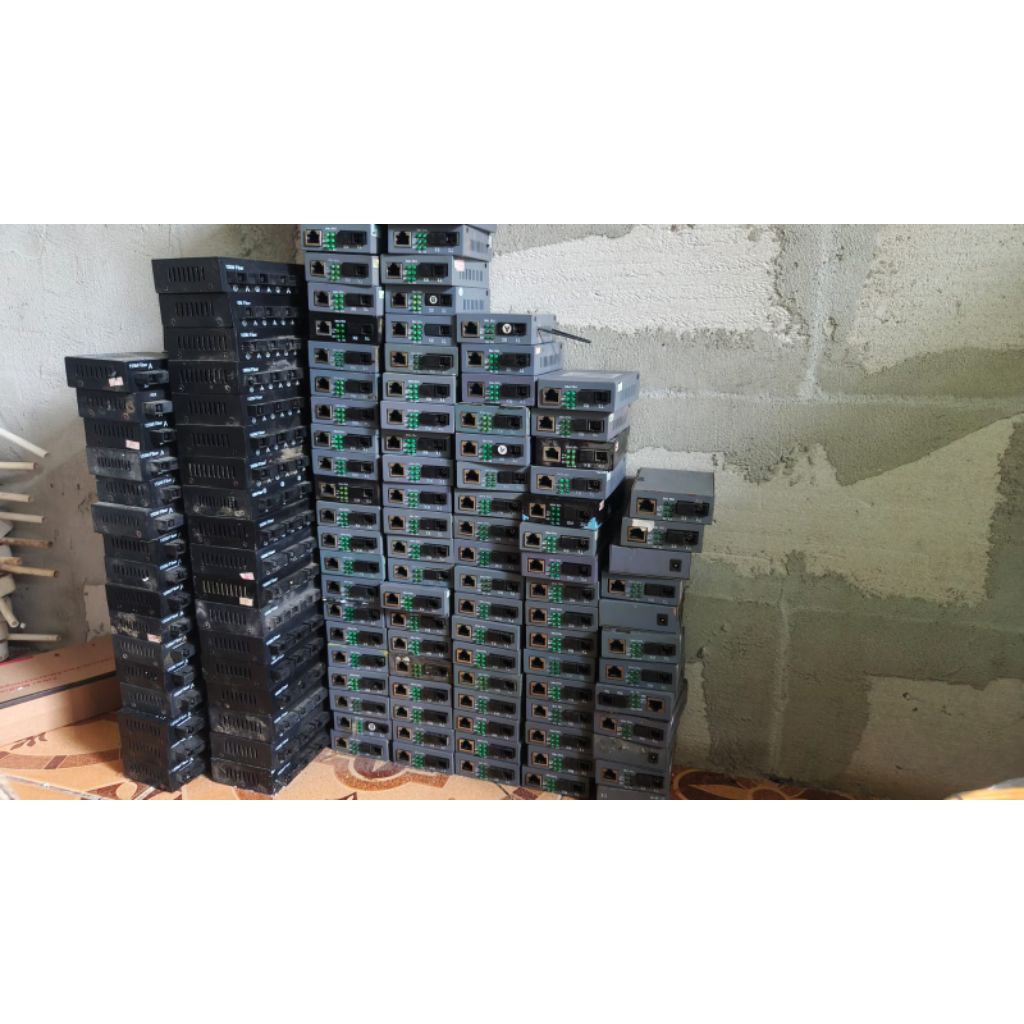 HTB Media Converter 10/100 Megabyte SECOND (BEKAS)