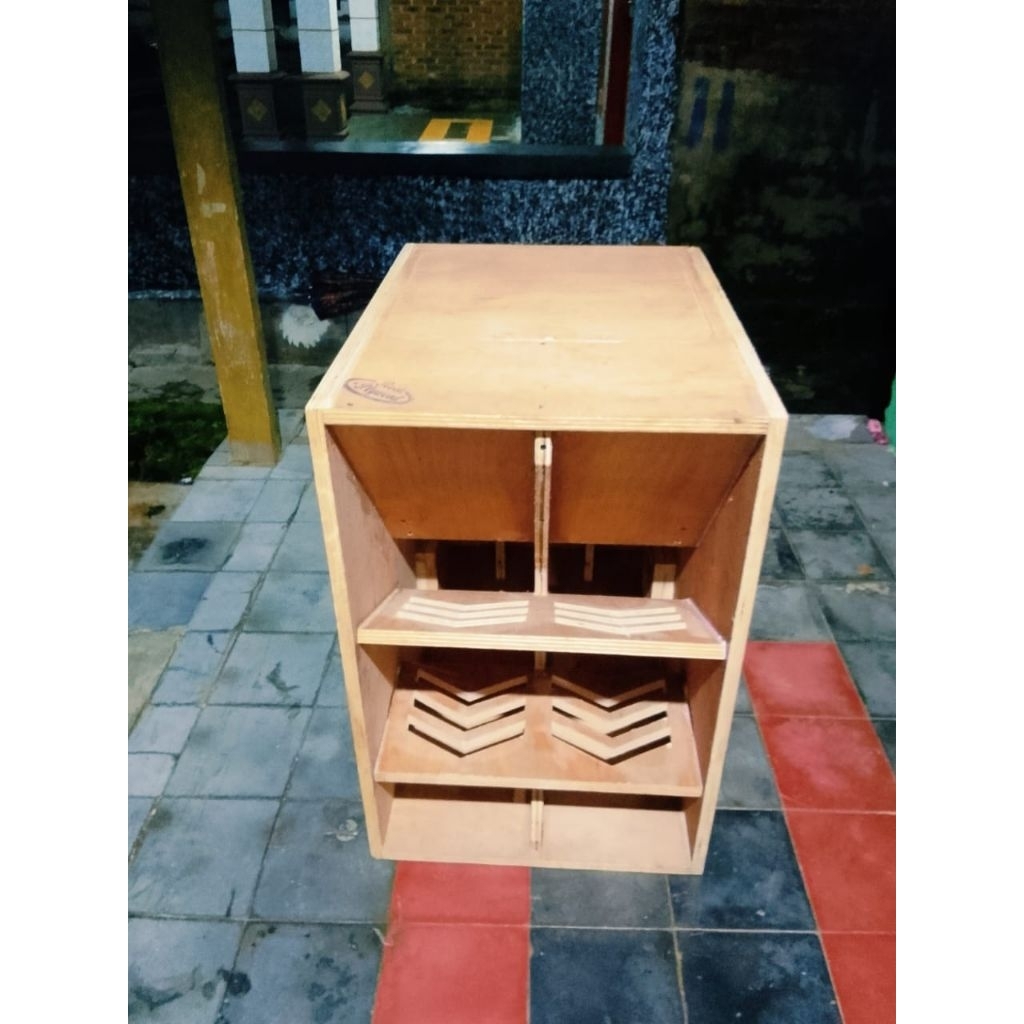 Box F115, box F1 15 inch