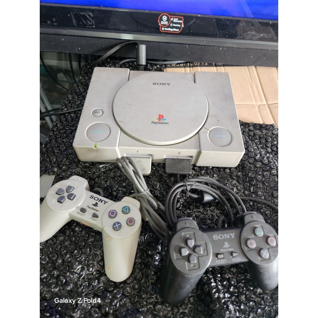 bismillah jual ps x /ps 1 fat kndsi nyala tmpil di tv optik rusak nggak bisa stik ada juga rusak