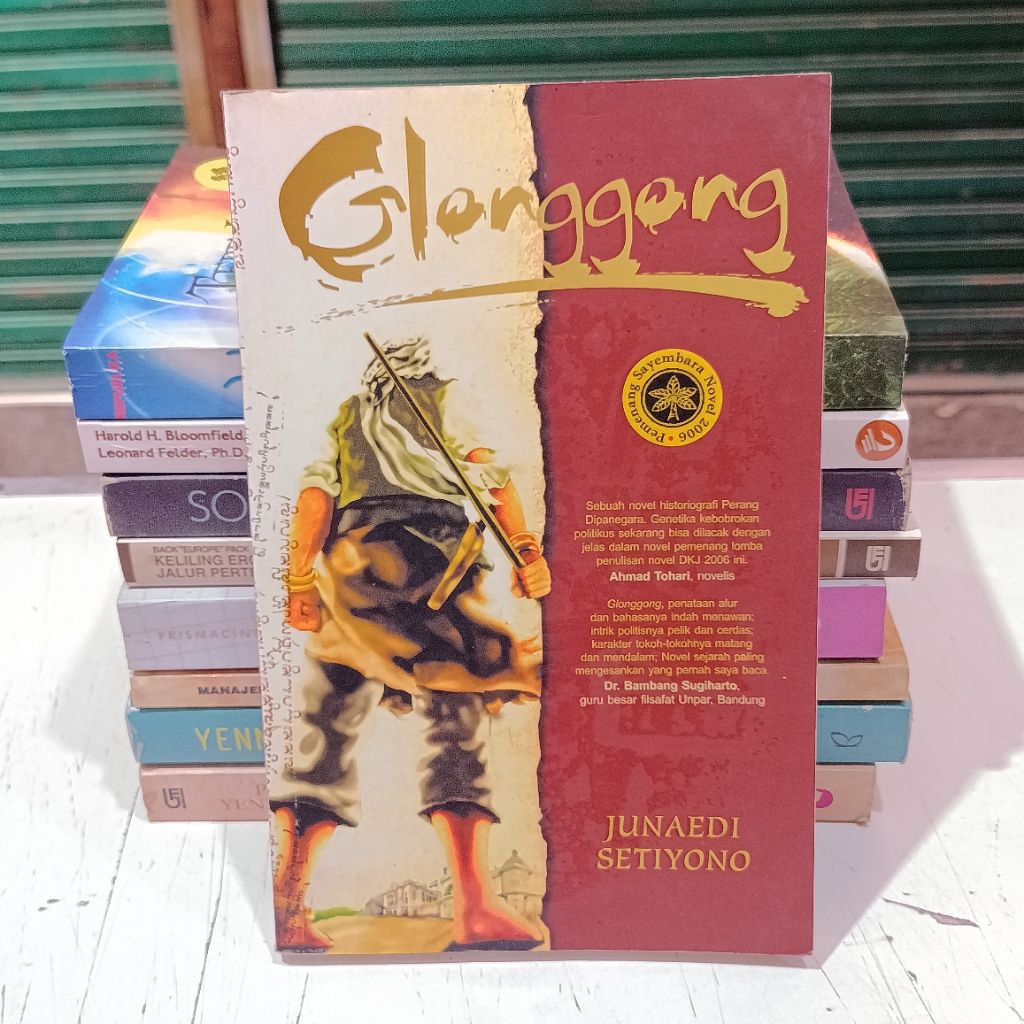 Novel Glonggong - Junaedi Setiono