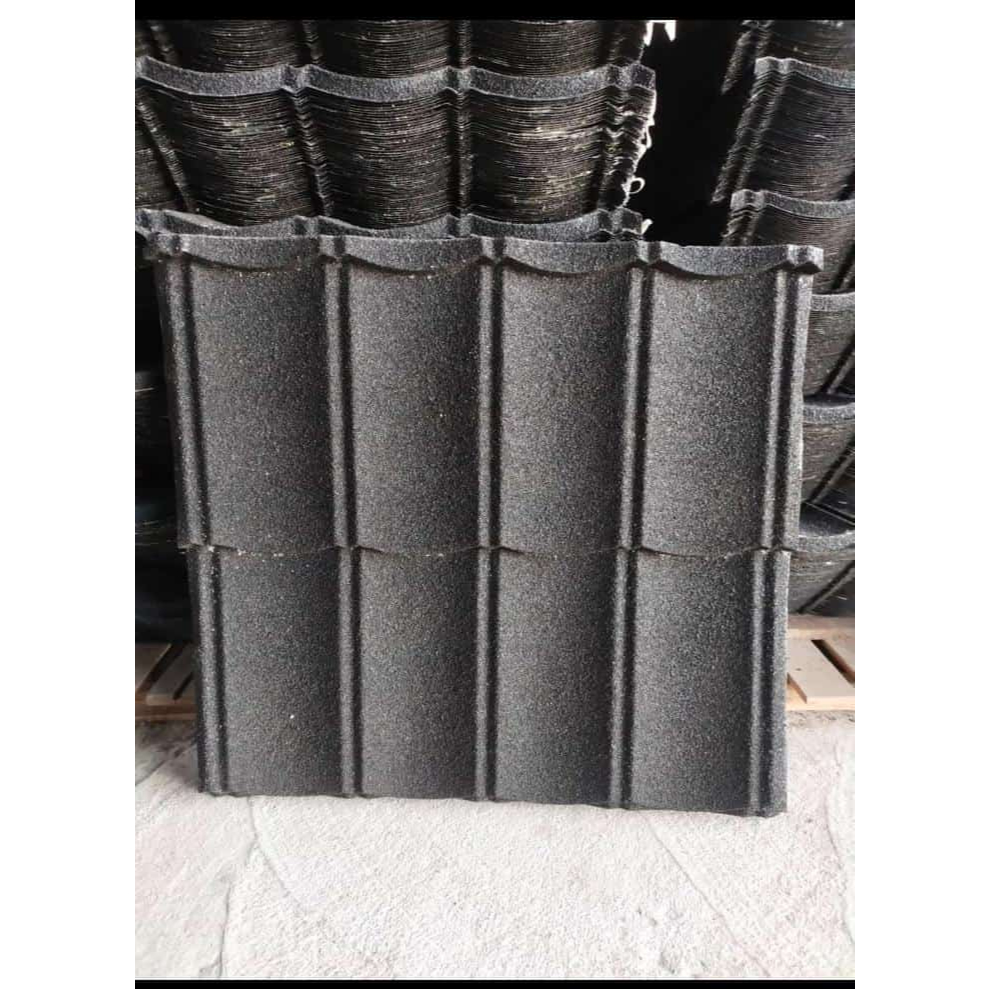 GENTENG METAL PASIR KENCANA 0.30MM  - MODEL CLASSIC R 38.5cm HITAM P 77CM L 80CM