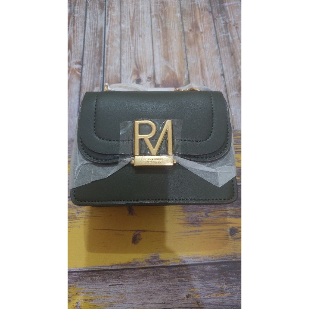 TasWanitaRobinMayMicro