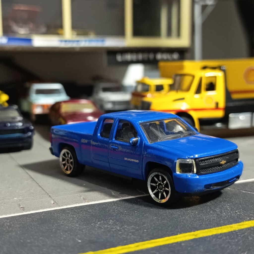 majorette loose chevrolet silverado blue